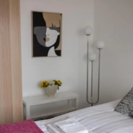 The Head Elf - By Sharpcat *