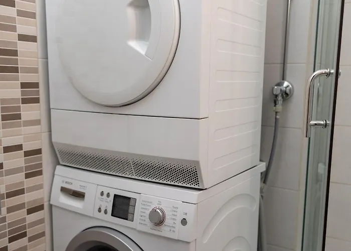 アパート The Head Elf - By Sharpcat