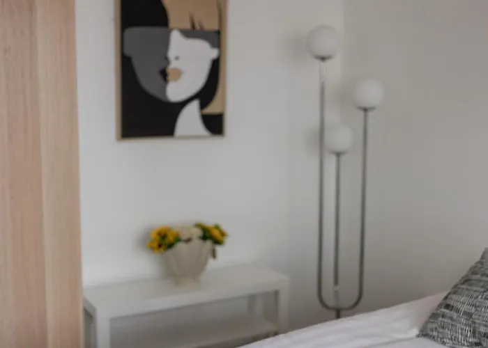 The Head Elf - By Sharpcat *